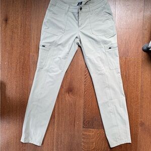 Women’s light grey Cargo Pants